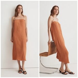 Madewell The Goldie Dress in Plissé